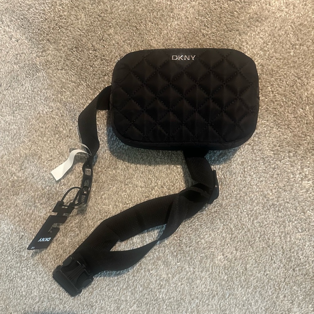 NWT!✅ DKNY Black Textured Belt